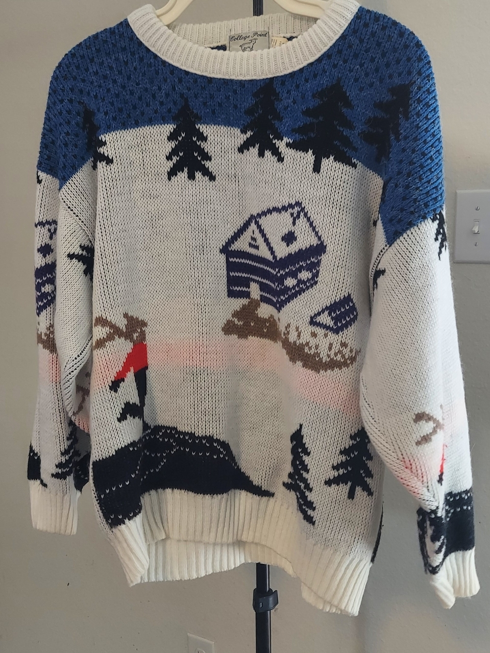 Cozy Cabin Crewneck Sweater in White & Blue